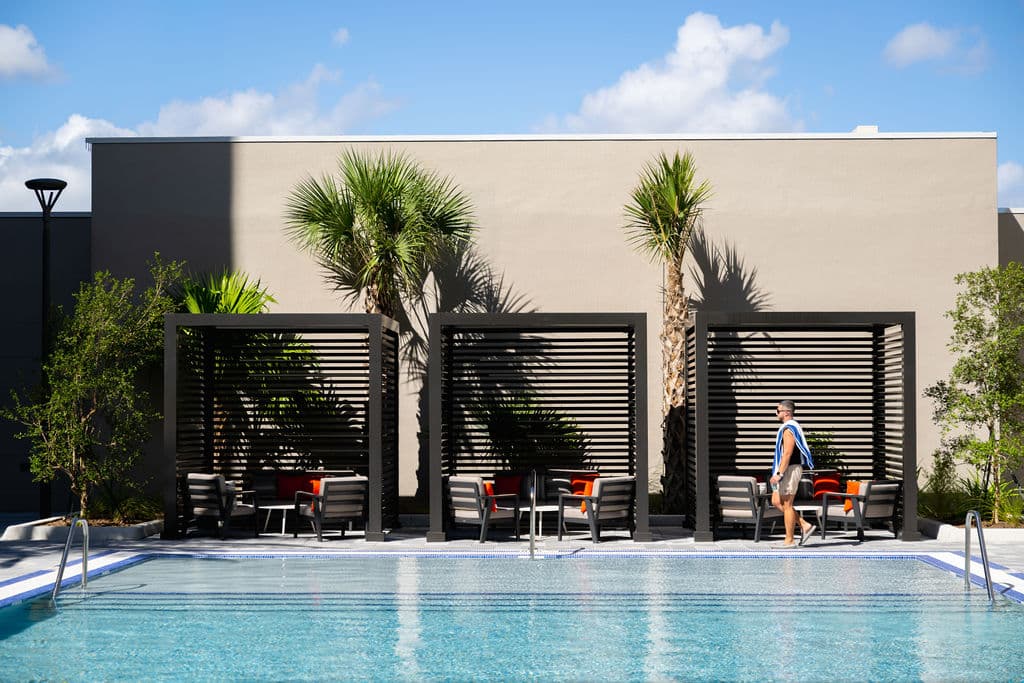 Lobby and courtyard at Metro Parc apartments in Hialeah FL